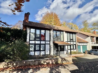 KL–Nähe Japanischer Garten - Wohnhaus mit sonnigem Garten, Garage & Einliegerwohnung in bester Lage