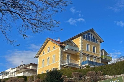 Seeblick-Wohnung in charmanter Villa