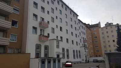 Exklusive, modernisierte 1-Zimmer-Wohnung in Augsburg