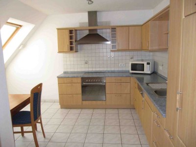 Schöne und gepflegte 2-Zimmer-Wohnung mit gehobener Innenausstattung mit Balkon und EBK in Bielefeld