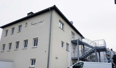 Möbliertes Zimmer in 9-Zi-Whg mit EBK – auf Wunsch für 2 Pers. - Top S-Bahn-Anbindung nach Stuttgart