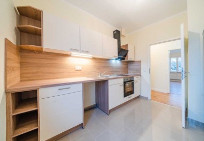 Moderne 3-RW im 2.OG * Bad mit Fenster & Wanne * EBK * PKW-SP * Dachboden * ruhig * TOP *