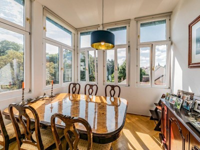 Stilvolle Familienwohnung am Fuß des Küniglbergs - 4 Zimmer getrennt begehbar - Balkon, Klima, Gartennutzung