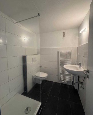 Frisch renovierte 1- Zimmer Wohnung mit EBK und Balkon in Aachen Burtscheid