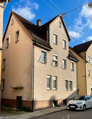 3 Familienhaus in ruhiger Stadtrandlage von Obertürkheim mit ehem. Ladengeschäft.