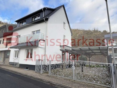 Voll saniertes Wohnhaus mit einzigartiger Sicht auf Weinberge und Ahr...