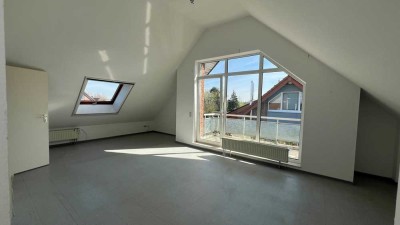 Helles 1 Zimmer-Dachgeschoßapartment- WBS erforderlich !