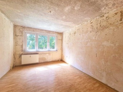 Selbst renovieren und Miete sparen! Diese 3-Raum-Wohnung wartet auf neues Leben!