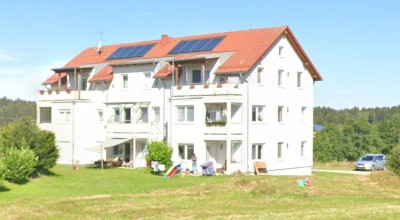 RUHELAGE IN NEUKIRCHEN AM WALDE! GEMÜTLICHE 3-ZIMMER-TERRASSENWOHNUNG MIT PARKPLATZ!