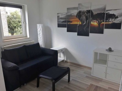 KOMPLETT MÖBLIERTES APPARTEMENT FÜR PENDLER, MODERNISIERT
