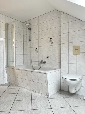 Gemütliche, renovierte 3 Zimmer-Wohnung mit gehobener Innenausstattung in Mühlhausen/Thüringen