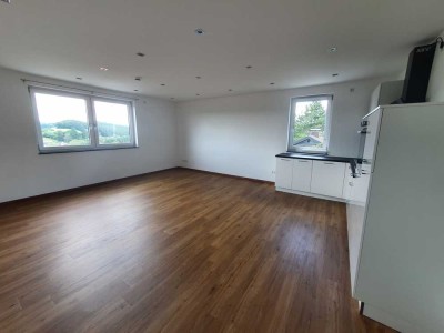 Helle 2,5 Zimmer Wohnung in Priesendorf