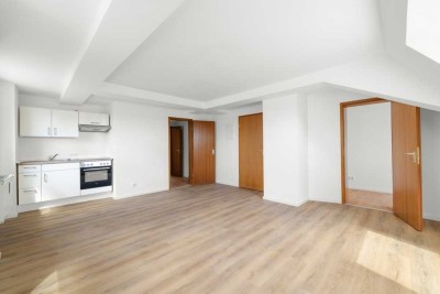 Helle 1,5 Zimmer-Dachgeschosswohnung in Augsburg-Kriegshaber