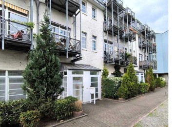 *Provisionsfrei* Geschmackvolle 1-Zimmer-Erdgeschosswohnung mit Terrasse und EBK in Frechen