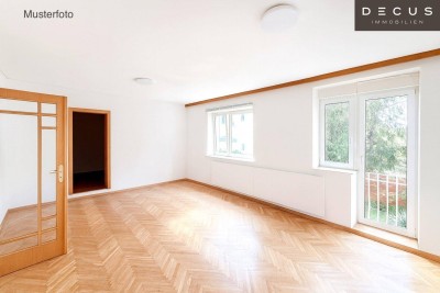 DOPPELHAUSHÄLFTE MIT POTENZIAL | SANIERUNGSBEDÜRFTIG | NÄHE ROSENHÜGEL