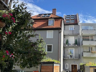 Luxuriöse Dachgeschosswohnung mit Galerie & Dachterrasse - Erstbezug nach hochwertigem Ausbau in Top