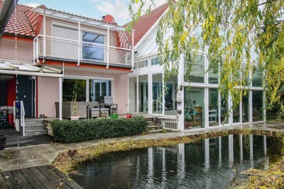 Großzügiges 8-Zi. Haus plus Bungalow, Wintergarten, Garage, 2 Carports in Braunschweig Weststadt