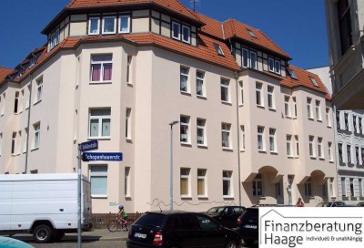 Renovierte Wohnung mit Balkon und Einbauküche