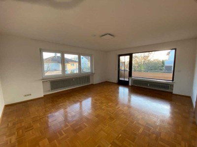 Helle 4-Zimmer Wohnung mit Balkon und neuem Bad in Rottenburg am Neckar
