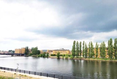 SPREE-BLICK: Sonnige 2-Zimmer-Neubau-Wohnung mit EBK, Balkon und E-Stellplatz.... Erstbezug!