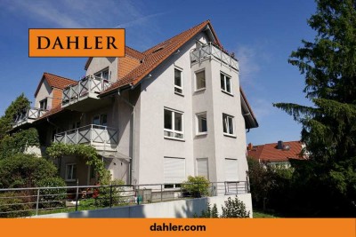 Helle Drei-Raum-Wohnung mit Balkon und Tiefgarage in ruhiger Lage
