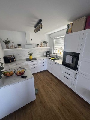 Tolle Wohnung inkl. moderner Einbauküche in Köln-Langel mit großem Balkon in Rheinnähe