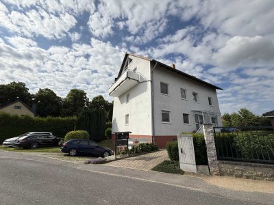 Ab Oktober - voll möbliert! Gemütliche 2-Raum-Maisonettewohnung mit Tiefgarage in Biesnitz!!