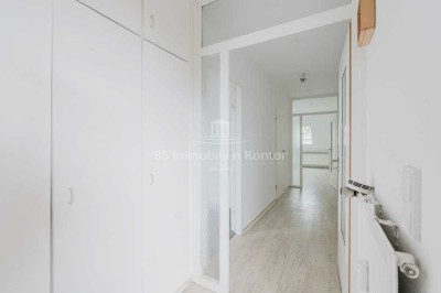 Großzügige 3-Zimmer-Wohnung mit Balkon in ruhiger zentraler Lage von Leer