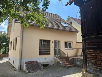 Charmantes Anwesen mit großem Garten