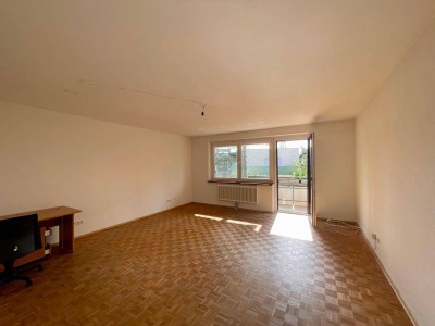 Schöne und geräumige Wohnung 2.OG ca. 120 m² - WG geeignet! Verfügbar und zu besichtigen ab 1. Juli!