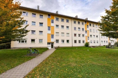 Kapitalanleger oder Eigennutzung - Freie 3-Zimmer Wohnung mit Balkon in zentraler Lage