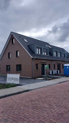 Erstbezug: Hochmodernes 5-Zimmer-Reihenhaus mit EBK in Rotenburg (Wümme)