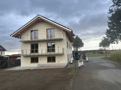 Helle 2,5-Zimmer Dachgeschosswohnung mit Balkon in Freimehring