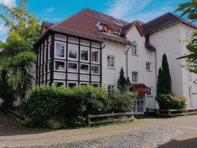 Wohlfühl-Maisonette in ruhiger top Lage von Bad Soden: 3 Zimmer, offene Küche und Tiefgaragenplatz