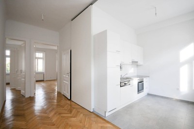 AUSSERGEWÖHNLICHE ALTBAUWOHNUNG MIT MODERNEM FLAIR IN DÖBLING