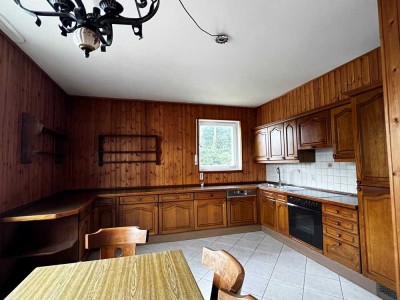 Geschmackvolle 4-Raum-Wohnung mit EBK in Lustheim