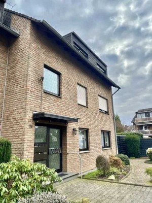 Wunderschöne 4-Zimmer-Maisonettewohnung mit Balkon und Einbauküche und herrlichem Ausblick