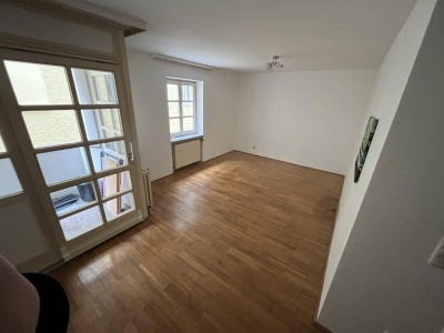 Heimelige Single-Wohnung im Zentrum von Ried