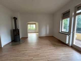 Moderne, helle 4-Zimmer Wohnung mit Balkon in Tübingen, Schellingstr. 32