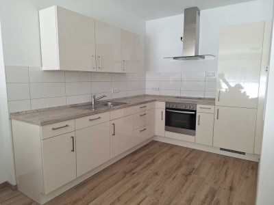 Stilvolle, neuwertige 2-Zimmer-Wohnung mit geh. Innenausstattung mit Balkon und EBK