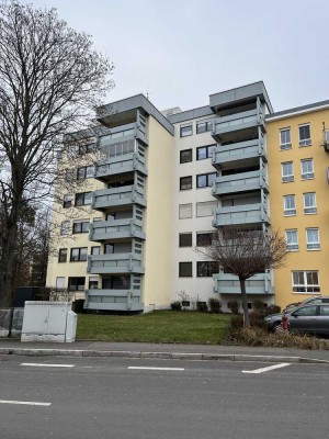 Attraktive 4,5-Zimmer-Wohnung mit Balkon in Weiden