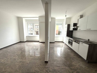 Erstbezug nach Sanierung! Helle 1-Zimmer Wohnung im Zentrum