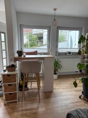 Solide Kapitalanlage oder neues Zuhause-2-Zimmer-Wohnung mit Charme !