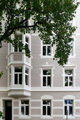 Vermietete Altbauwohnung mit großem Balkon im 2. OG in begehrter Lage von Düsseldorf-Pempelfort