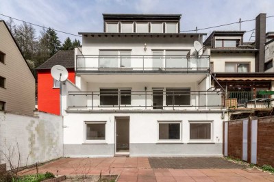 Renoviertes Mehrgenerationenhaus mit herrlichem Garten in schöner Randlage Trier-Zewen