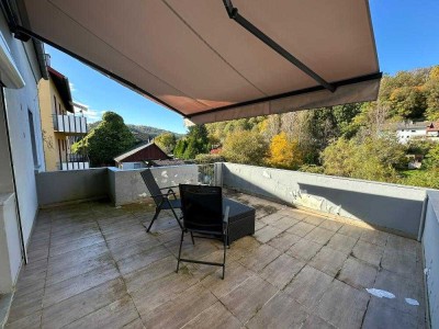 +++Freistehendes Ein- bis Zweifamilienhaus mit Terrasse, Panoramablick, Garten, in ruhiger Seiten...