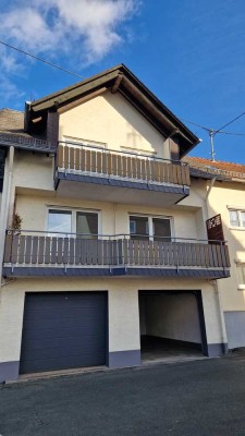 Großzügige, helle 2-Zimmer-Wohnung mit Balkon in zentraler Lage