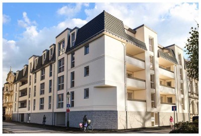Dachgeschoss Wohnung mit Aufzug und tollem Balkon in Stadtzentrum