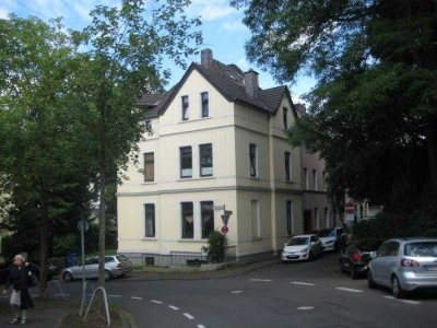 2-Zimmer-Wohnung mit großer Einbauküche inklusive Essbereich in Bonn Bad Godesberg