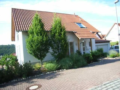 Freistehendes-Einfamilienhaus in Neuleiningen mit Fernblick  v.privat / ab sofort frei